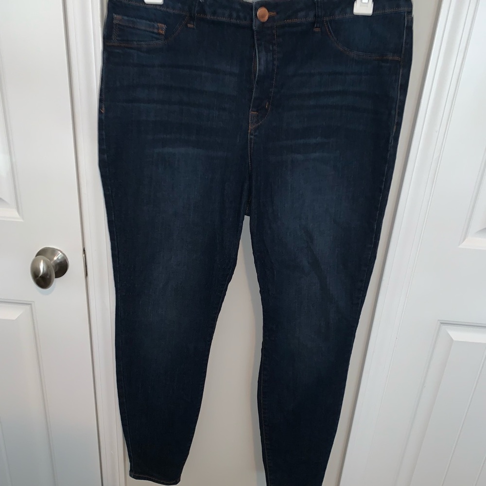 Dark wash Refuge jeggings